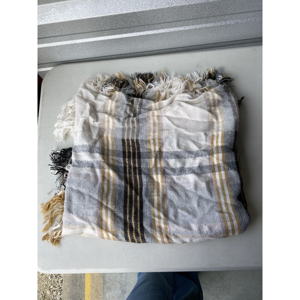 Merona Plaid Oversized Blanket Scarf Wrap Gray Yellow Fringed One Size